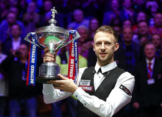 她用实际行 她用实际行