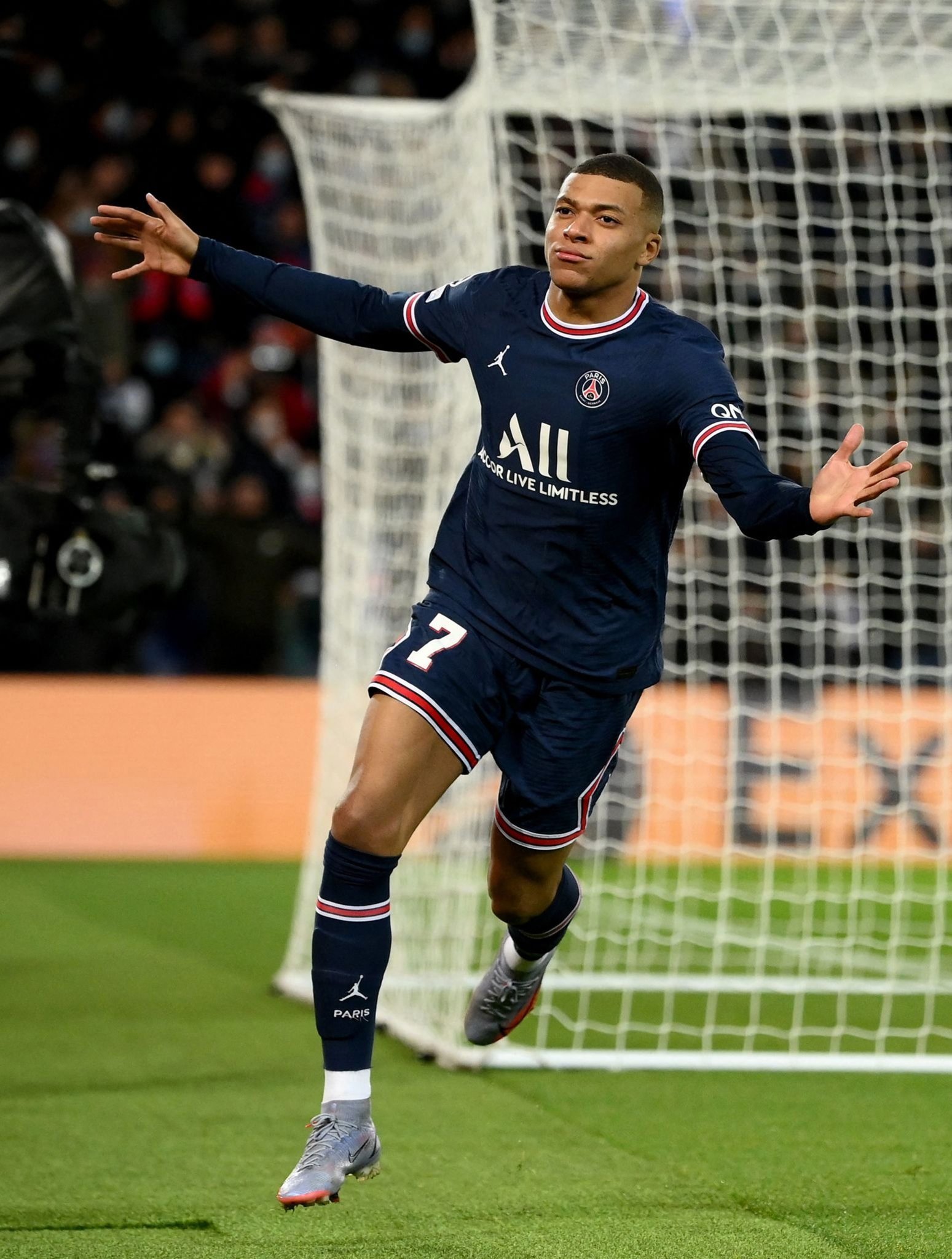 冠军队往往 冠军队往往